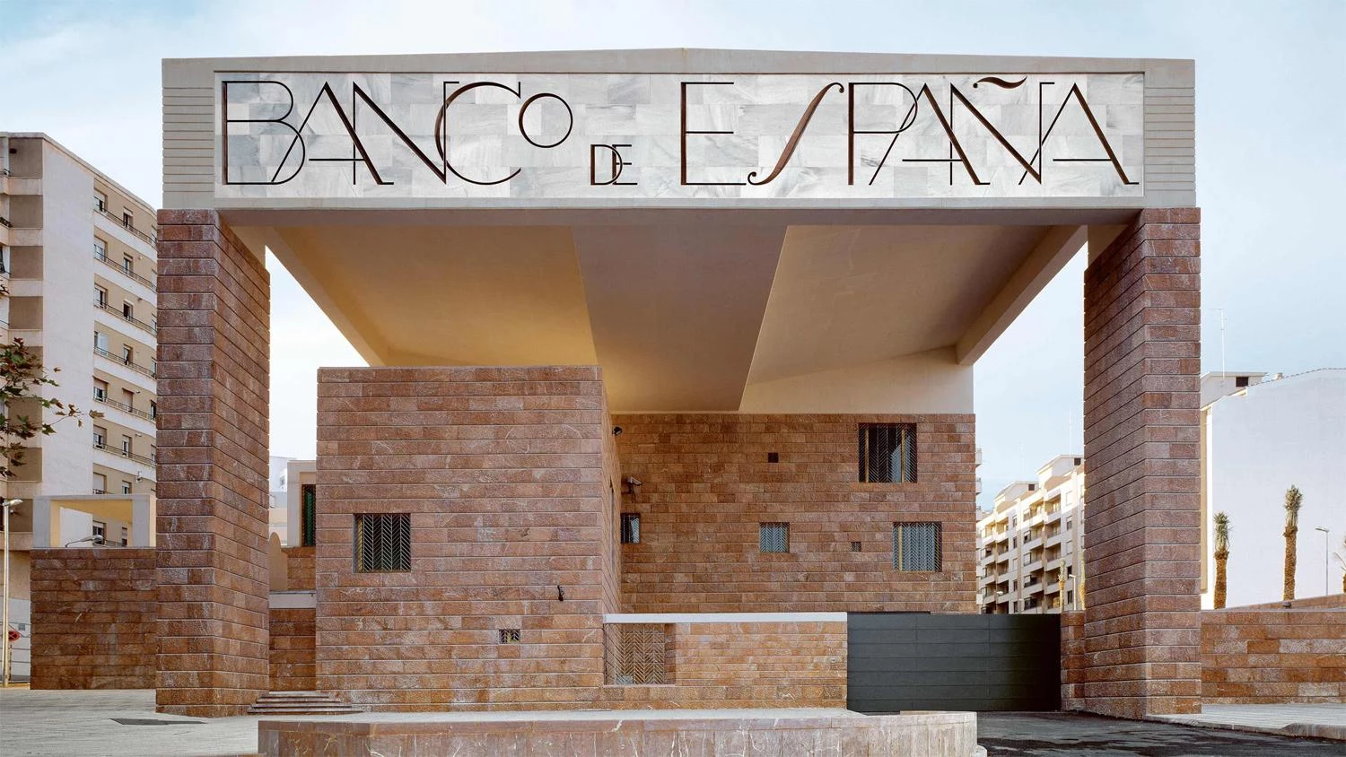 Edificio El Banco — Misión Gaming Jaén